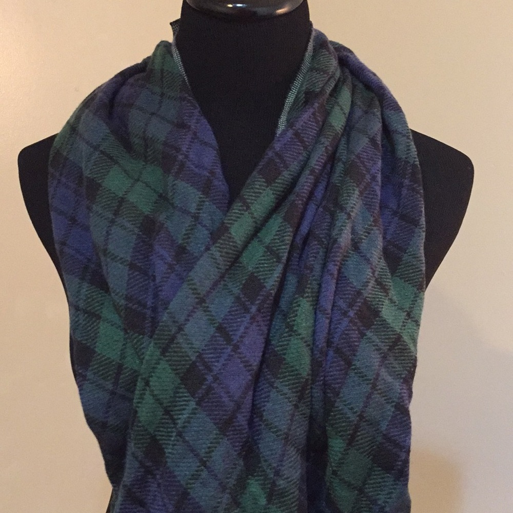 Adorable plaid reversible infinity scarf